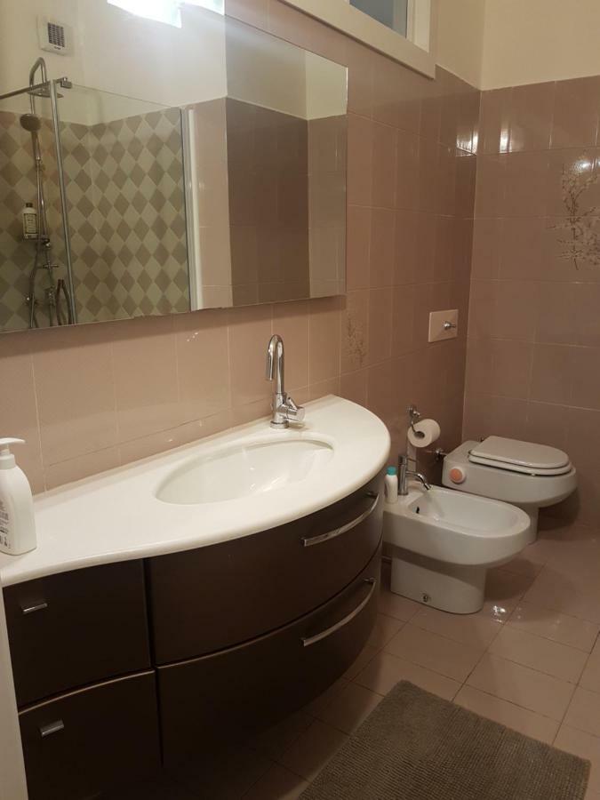 La Casa Degli Artisti Appartement Como Buitenkant foto