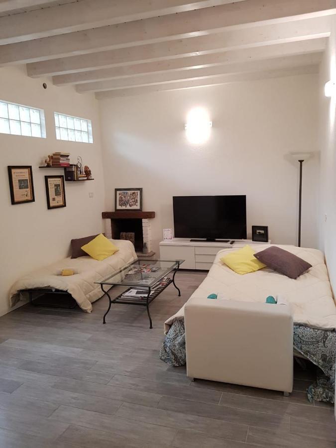 La Casa Degli Artisti Appartement Como Buitenkant foto